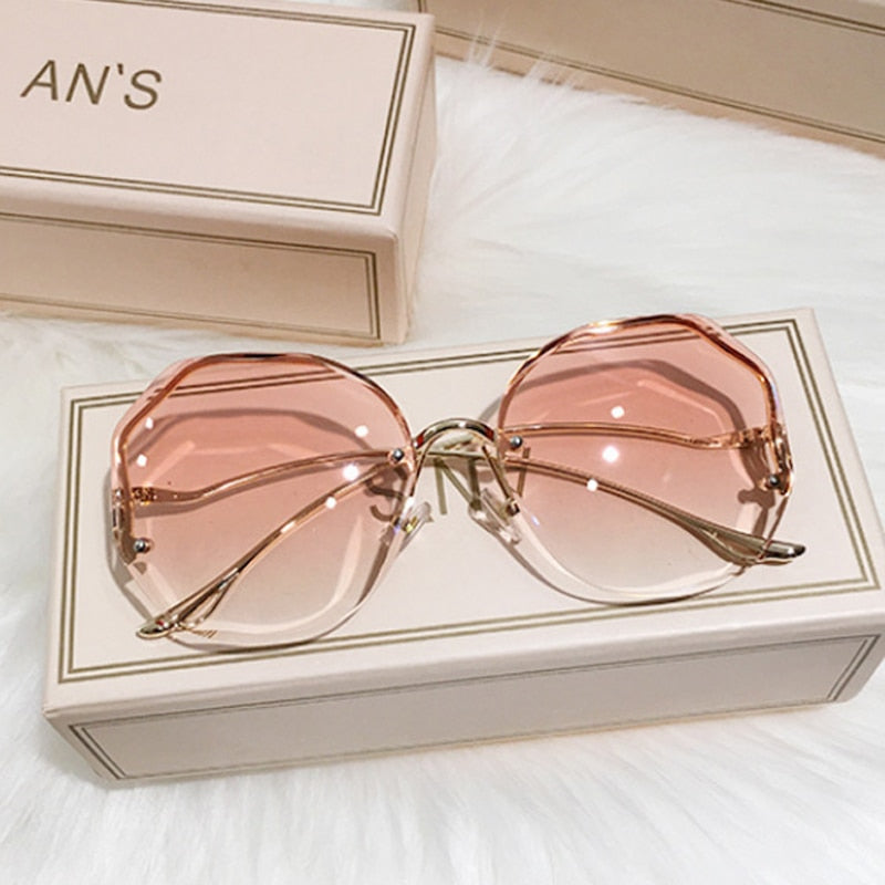 Luxury Round Gradient Sunglasses Women Metal Curved Temples Eyewear