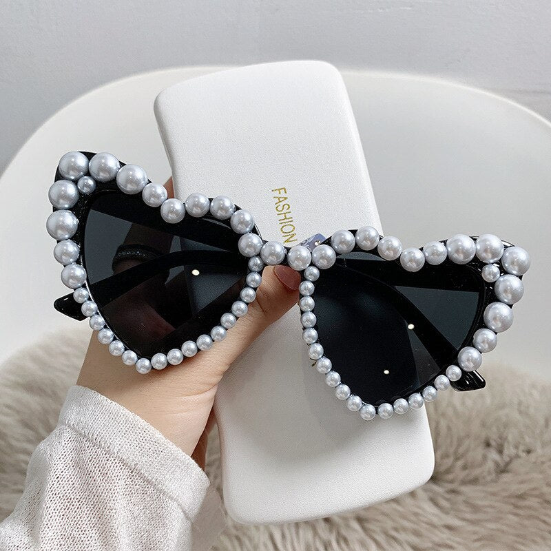 New In Luxury Fine Shimmering Love Pearl Sun Glasses Women Heart Glasses Casual Bling Sunglasses Lentes De Sol Mujer