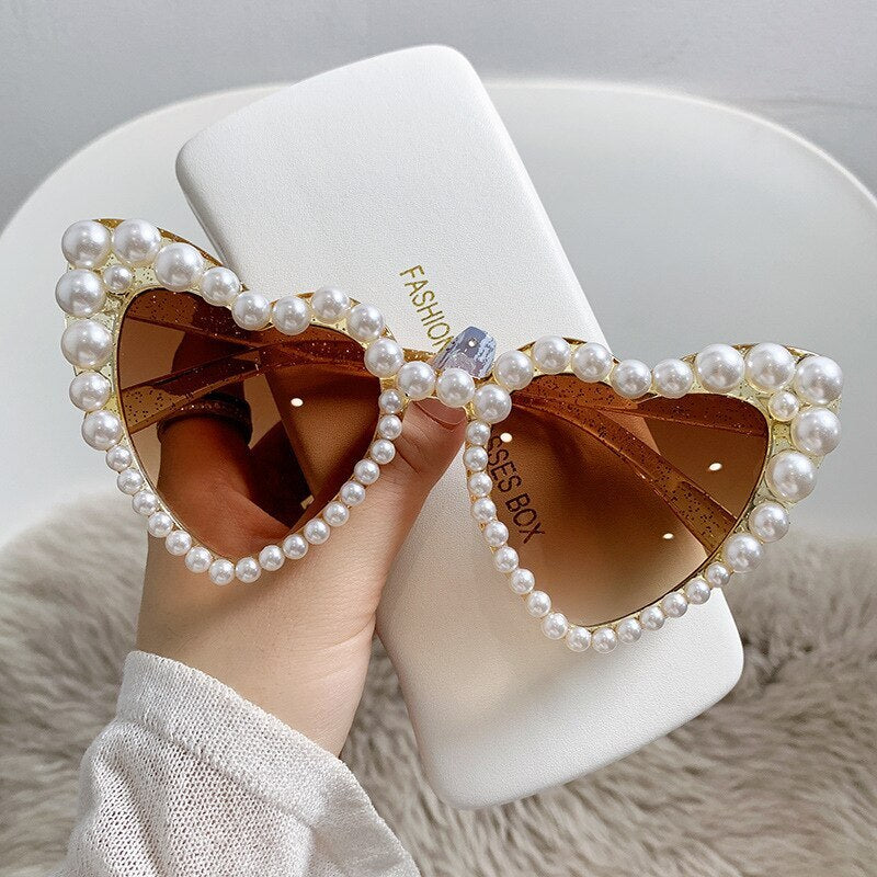 New In Luxury Fine Shimmering Love Pearl Sun Glasses Women Heart Glasses Casual Bling Sunglasses Lentes De Sol Mujer